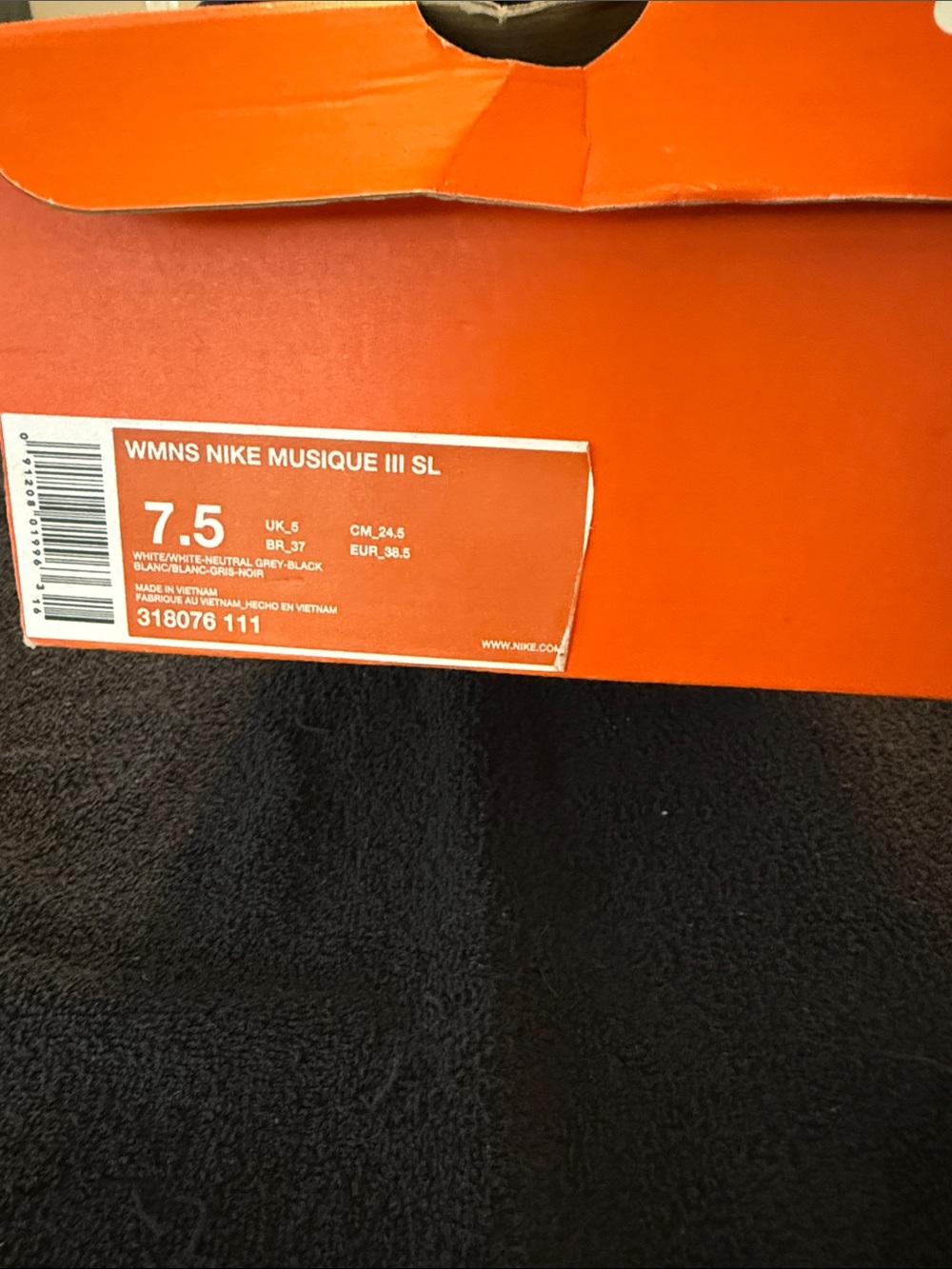 Women’s Nike Musique III SL Sneakers - Picture 3 of 9